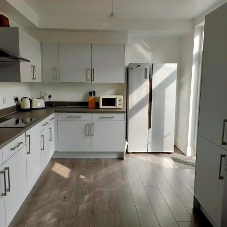 Wentworth Road Accomodation ดอนคาสเตอร์ ภายนอก รูปภาพ